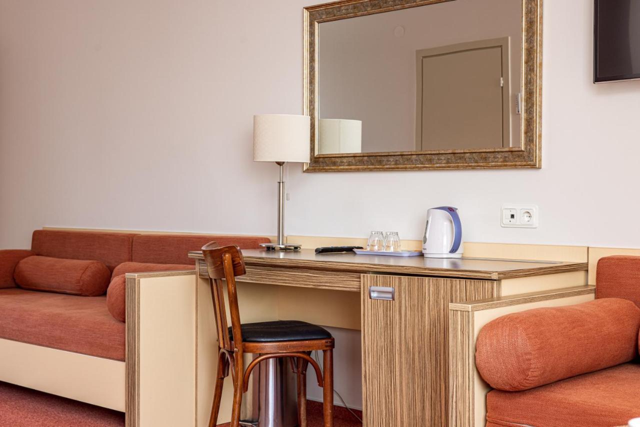פלאנגה Info Hotel מראה חיצוני תמונה