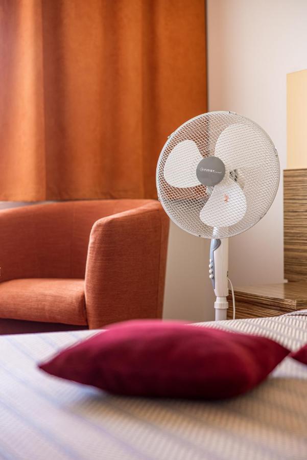 פלאנגה Info Hotel מראה חיצוני תמונה
