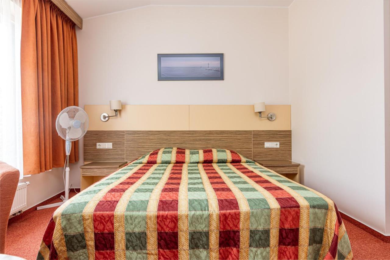 פלאנגה Info Hotel מראה חיצוני תמונה