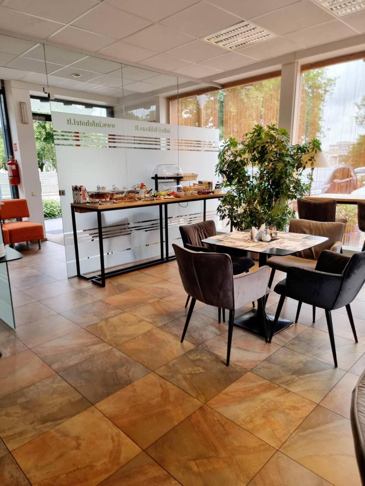 פלאנגה Info Hotel מראה חיצוני תמונה